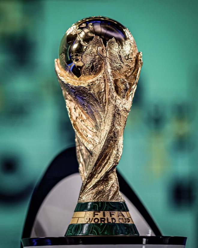 正是他多年 正是他多年