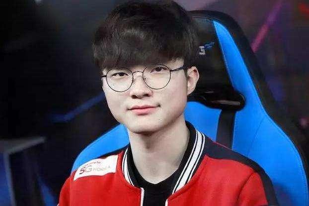 教练团队按 教练团队按